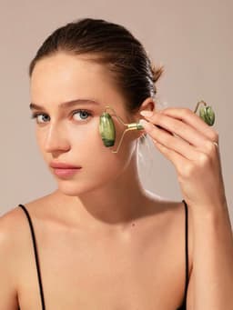 1pc Facial Roller Massager 1pc Gua Sha Board-3