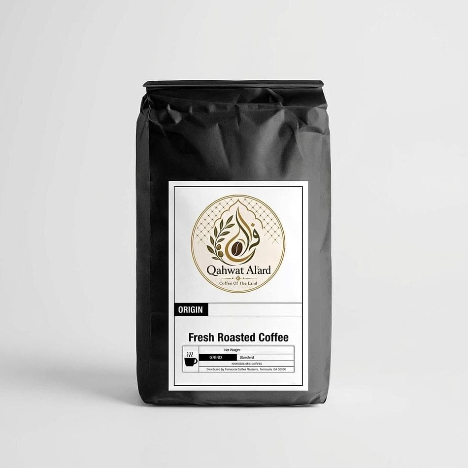 Holiday Coffee Blend, Brazil + Peru + India Beans, Chocolate & Spiced Notes, Medium Roast, 12 oz (Whole Bean or Ground)