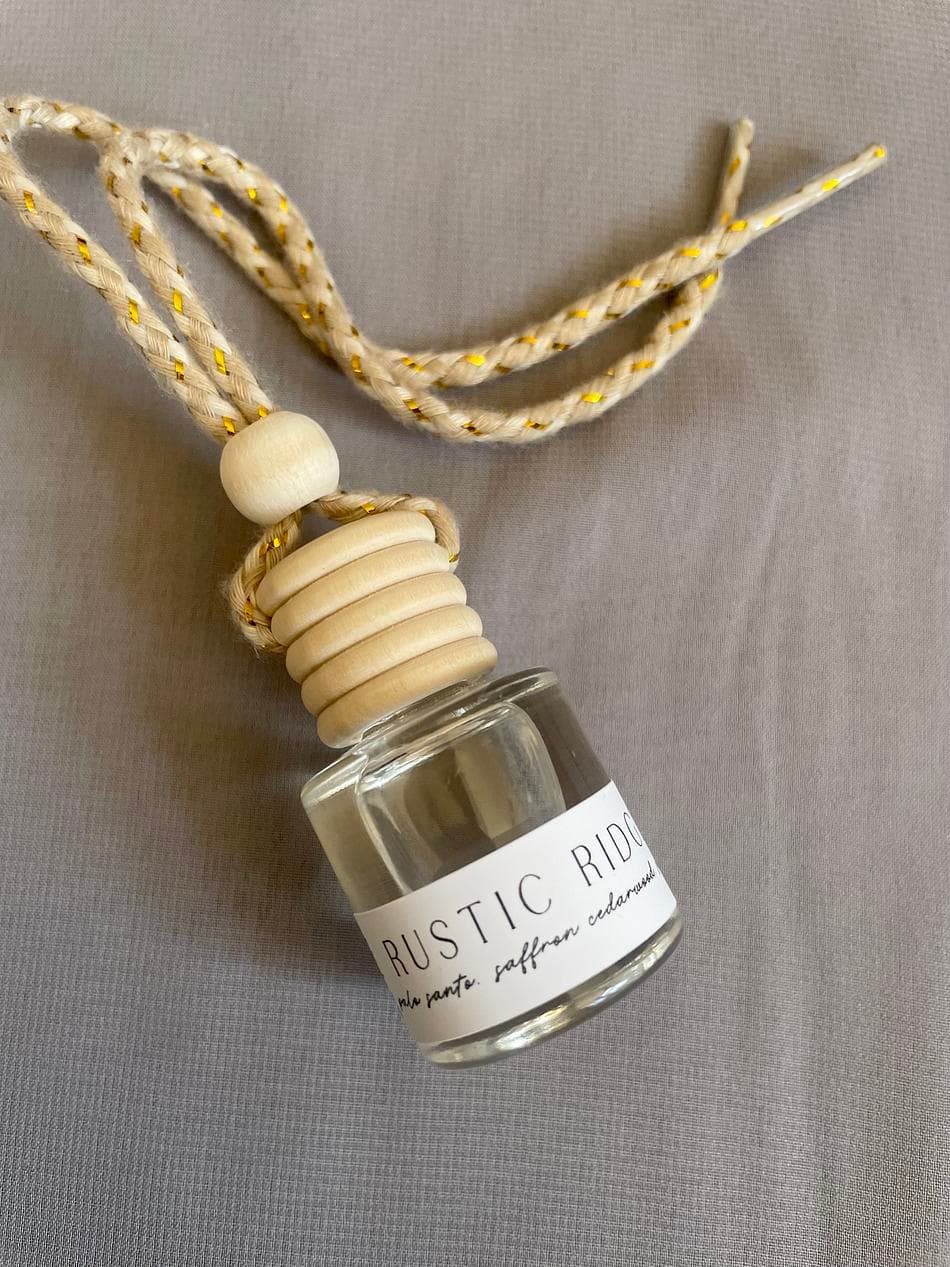 RUSTIC RIDGE | .25 fl oz. Mini Diffuser | Palo Santo. Saffron Cedarwood. Sage.