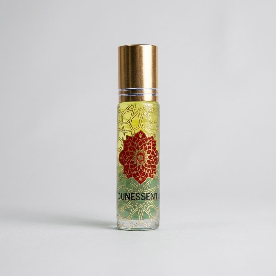 Perfume Oil Roll-On, Vanilla & Musk, Warm Skin Scent, Emerald Crystal-Infused, 10 ml