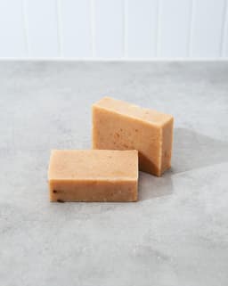 Goats Milk Oatmeal + Honey-1