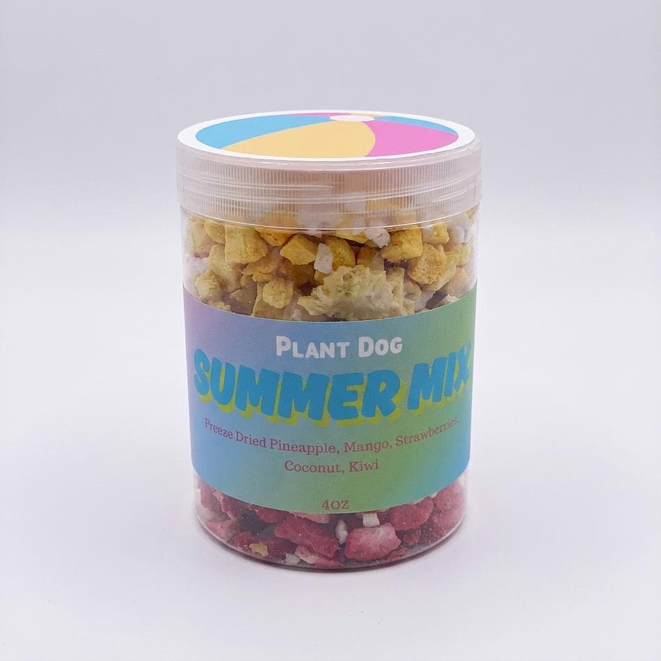 Freeze-Dried Fruit Dog Treat Mix, Strawberry Mango Coconut Kiwi Pineapple, Crunchy Training Topper, 4 oz