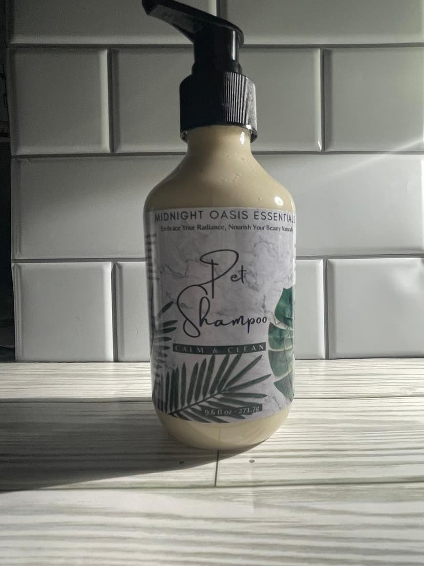 Calm & Clean Chamomile Pet Shampoo – Gentle, Soothing, and Nourishing - Image 1