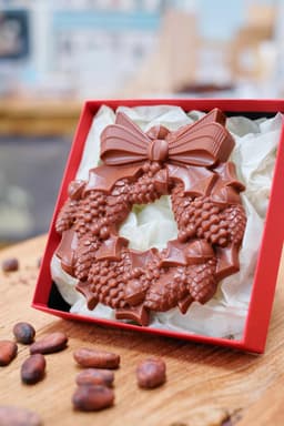 Casholate Chocolate Christmas Wreath-1