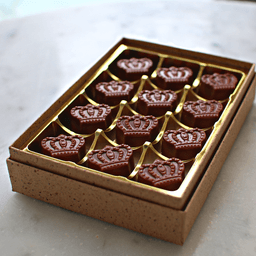 M*lk Casholate Crown Box-1